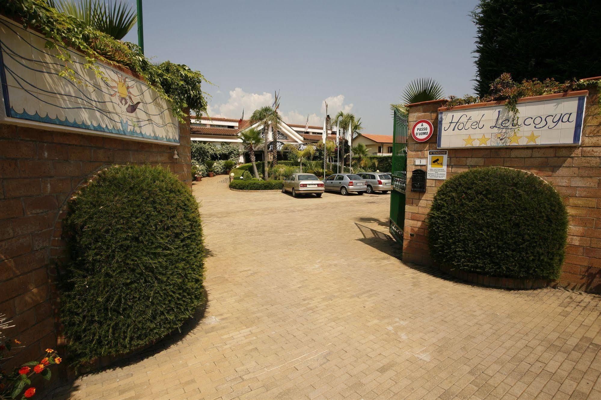 Hotel Leucosya Marina Di Casal Velino Exterior photo